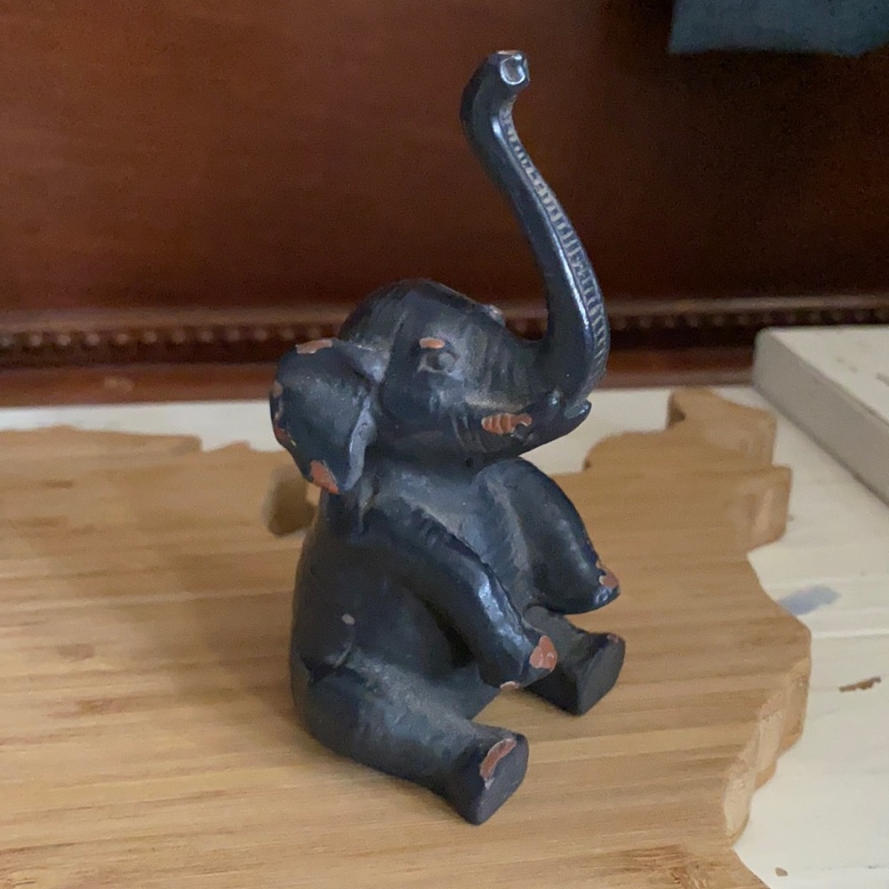 ring holder
